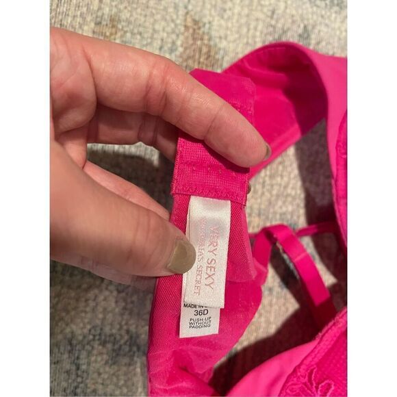 Victoria Secret very sexy push up without padding bra pink lace size 36D - Picture 3 of 6
